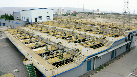 �����빤ҵ����������ˮ��Դ�����о������ں�ΰ�¹���1946�ٻ񡰳�����ģ��ҵ�������ƺ���