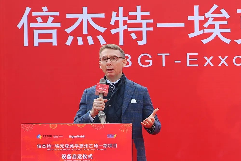 ���Ϻ��� Я������--����ɭ���ڻ�����ϩһ����Ŀװ��������ʽԲ���ֳɣ�