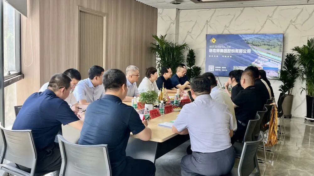 ��ͷ�� | �ں�����ί����ǡ��г��޾�Ӣһ��ݰ��ΰ�¹���1946����ָ��