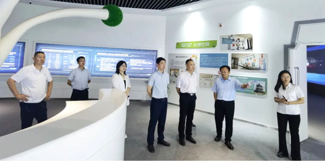 ��ͷ�� | ���ҵ���� �ƶ���Ӯ��������ΰ�¹���1946�����־�����������̸��ǩ���������Э��