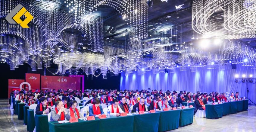 ��ͷ�� | ͬ�ľ��������� ΰ�¹���19462023���ʢ��Բ�����У�