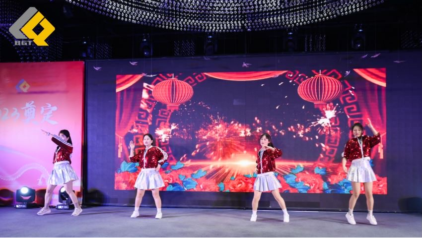 ��ͷ�� | ͬ�ľ��������� ΰ�¹���19462023���ʢ��Բ�����У�