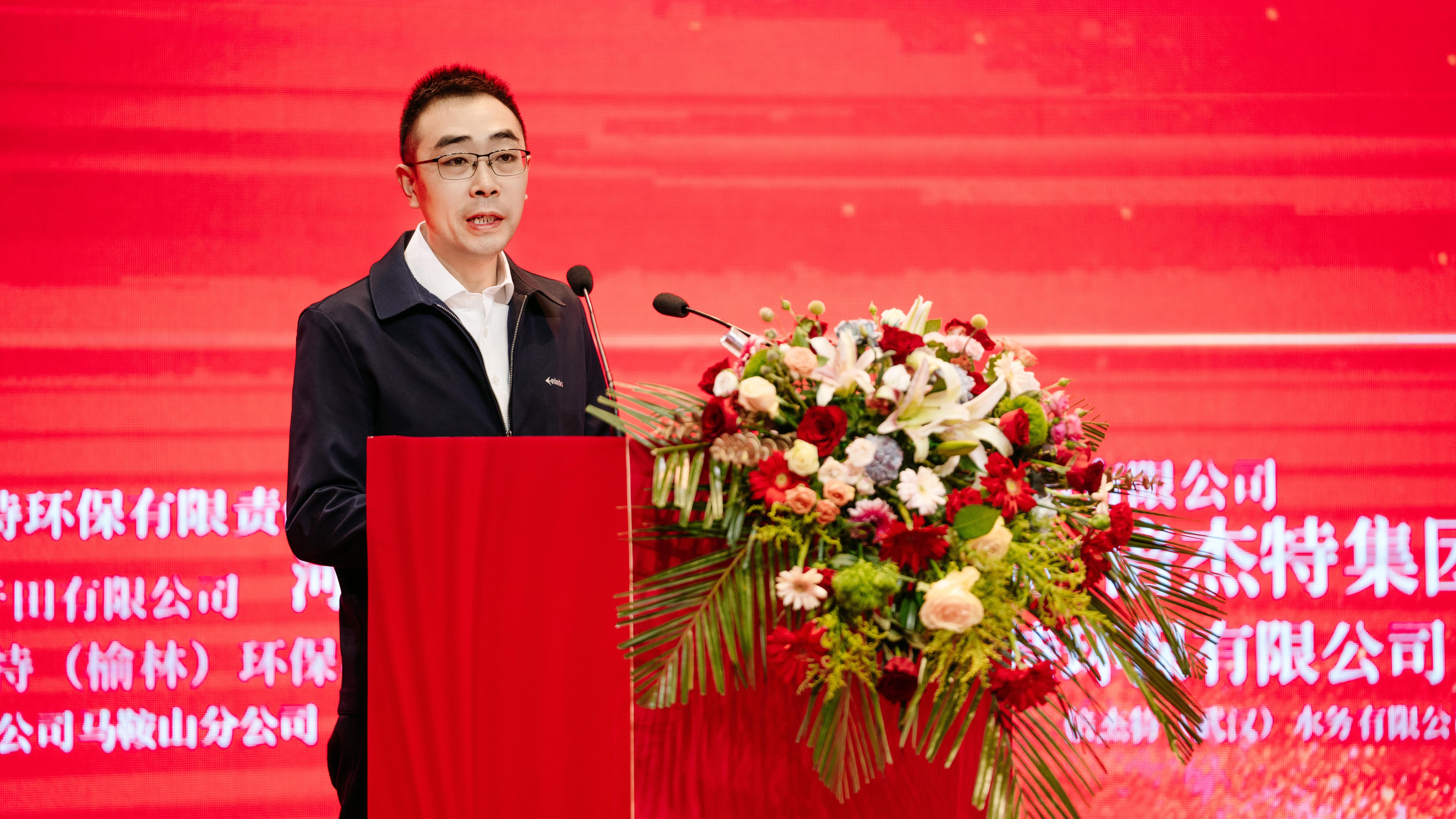 Я�ֲ�����־ͬ���� | �ں����ڴ�������չ�ҵ����������ף��ΰ�¹���1946����20���� 