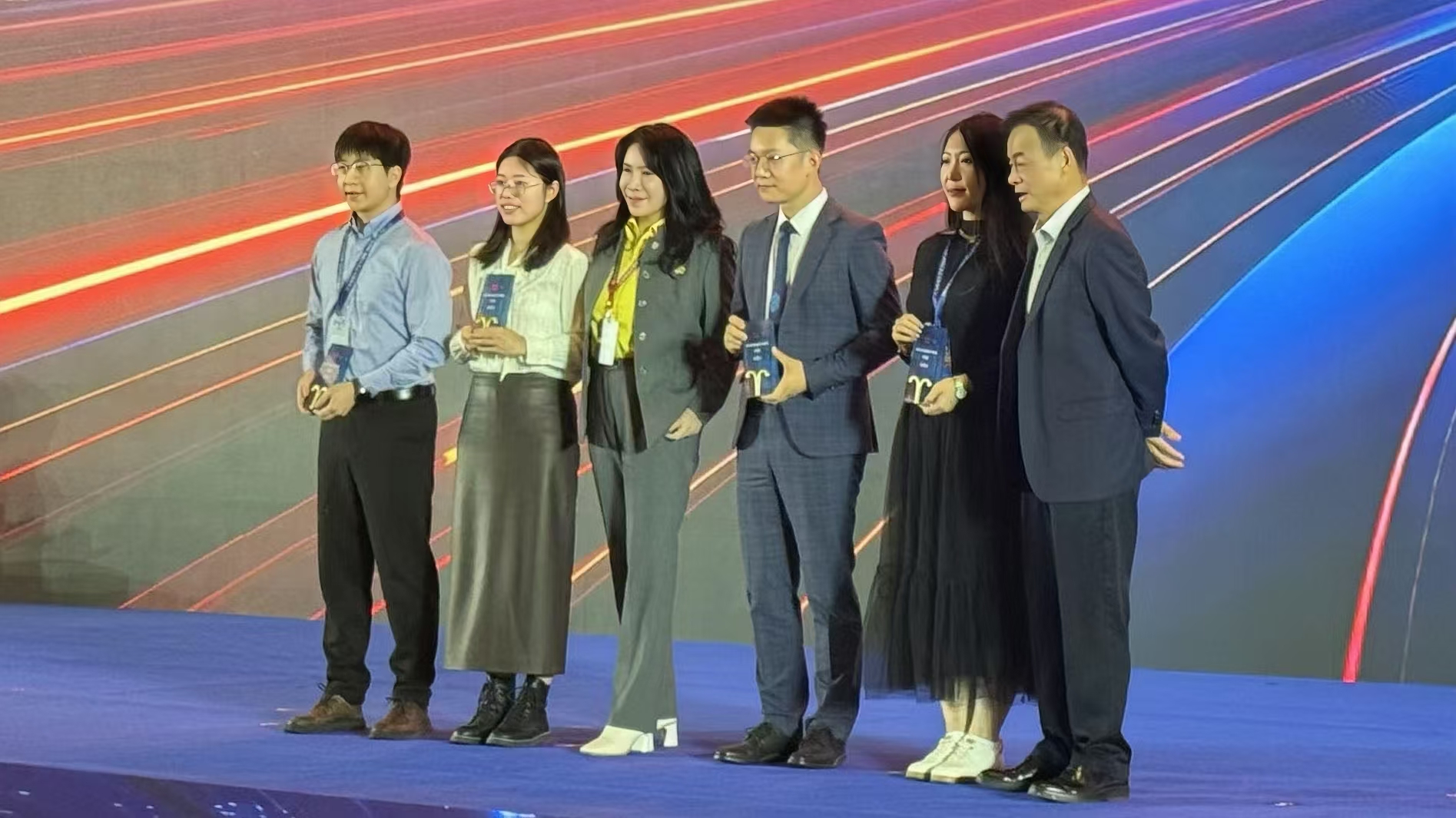 ��ͷ�� | ΰ�¹���1946���³�Ȩ���������ϯ2024֤ȯʱ�����²Ʋ���־����ʦ���佱�� 